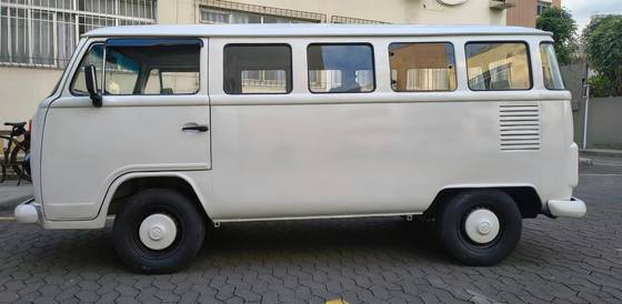 VOLKSWAGEN KOMBI 1.6 LUXO 8V GASOLINA 3P MANUAL VOLKSWAGEN KOMBI 1.6 LUXO 8V GASOLINA 3P MANUAL